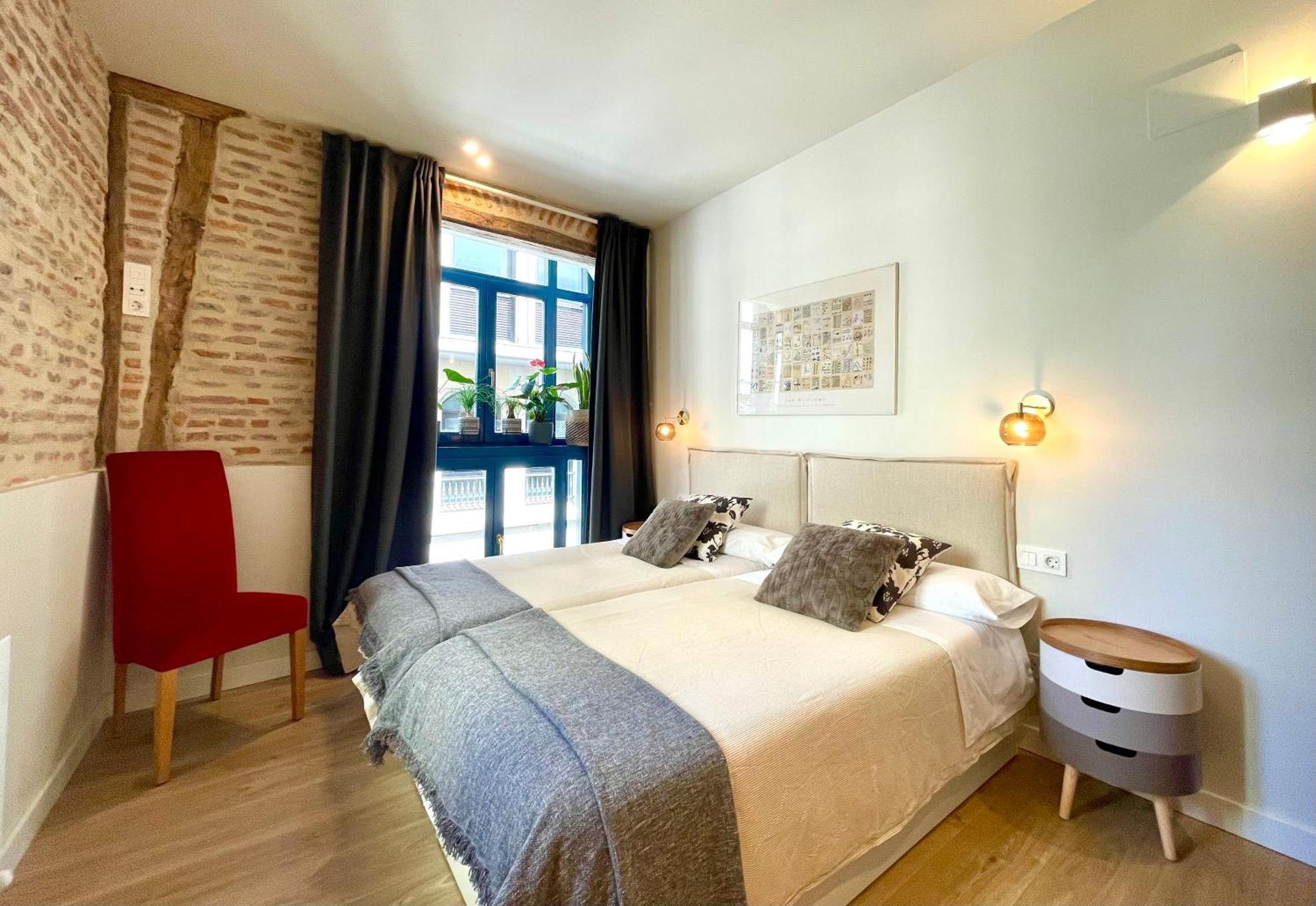 Lauramer Plaza Nueva Бильбао Экстерьер фото